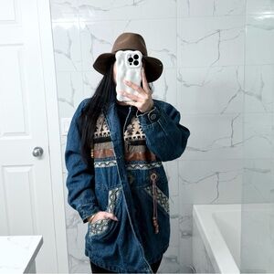 🐴 Women's Western Vintage Denim Jacket with Patterned Accents